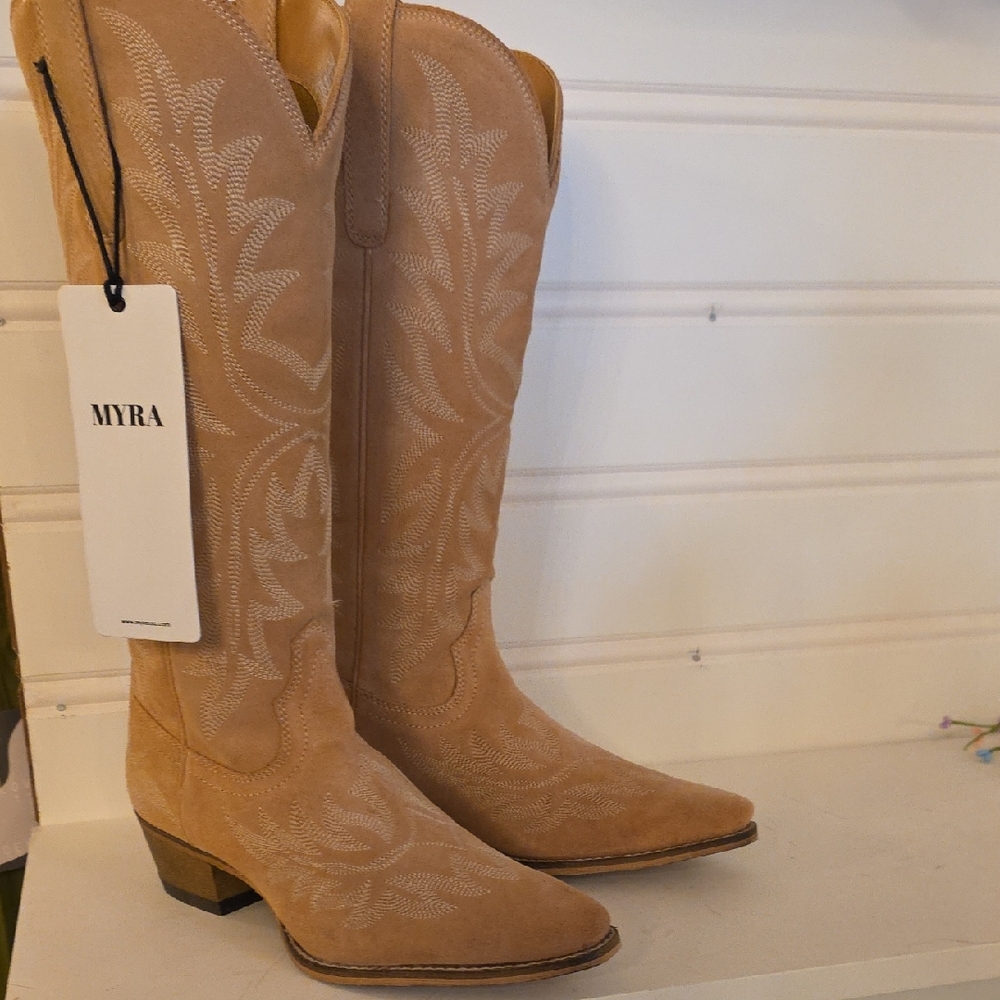 Myra Bag Beige Embroidered Heeled Boots